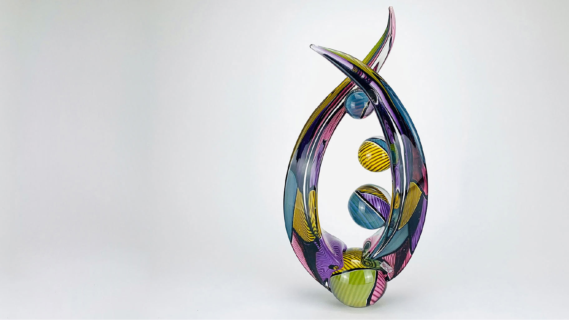 Richard-Royal-aperture-series-a21-08-Fervant-purple-blue-green-glass-sculpture