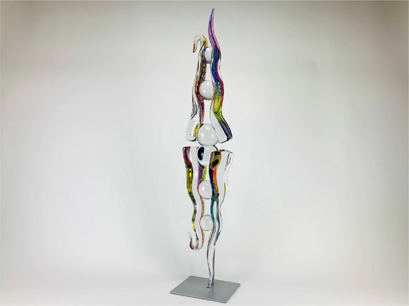 richard-royal-aperture-series-a07-06-yellow-red-blue-hot-glass-sculpture